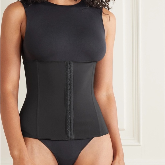 SKIMS Waist Trainer Onyx 4C NWT 86$ - Picture 3 of 4
